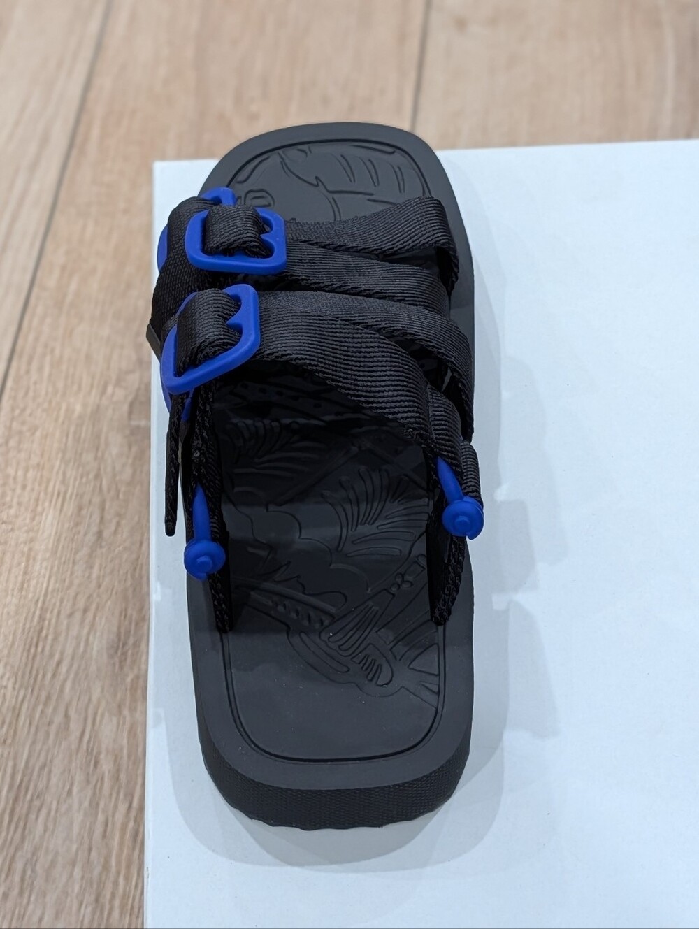 $660 Mens BURBERRY Nylon Strap Sandals Blue/Black 43 US 10 - Picture 4 of 8